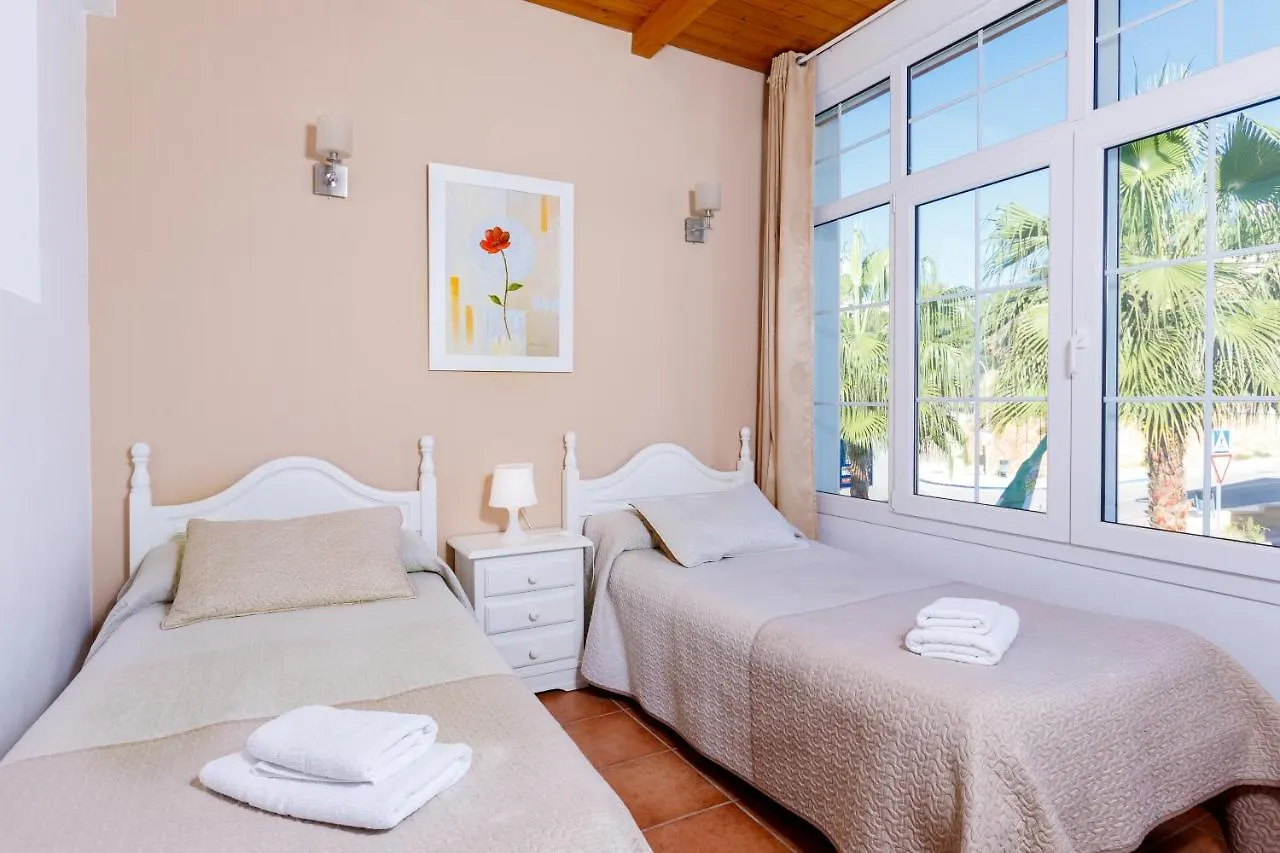 Apartamento At Almoraide Rooms Suites (Adults Only) Nerja