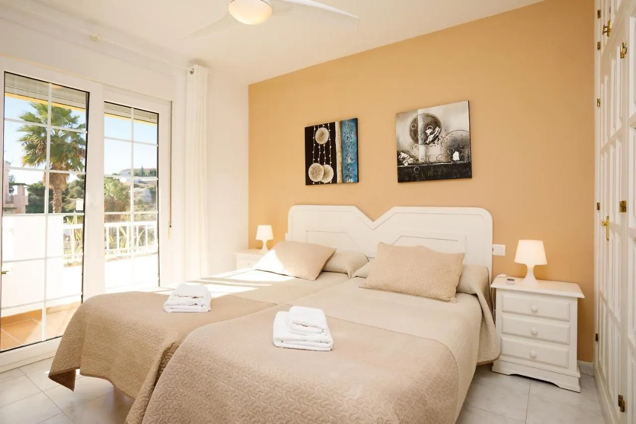 Apartamento At Almoraide Rooms Suites (Adults Only) Nerja