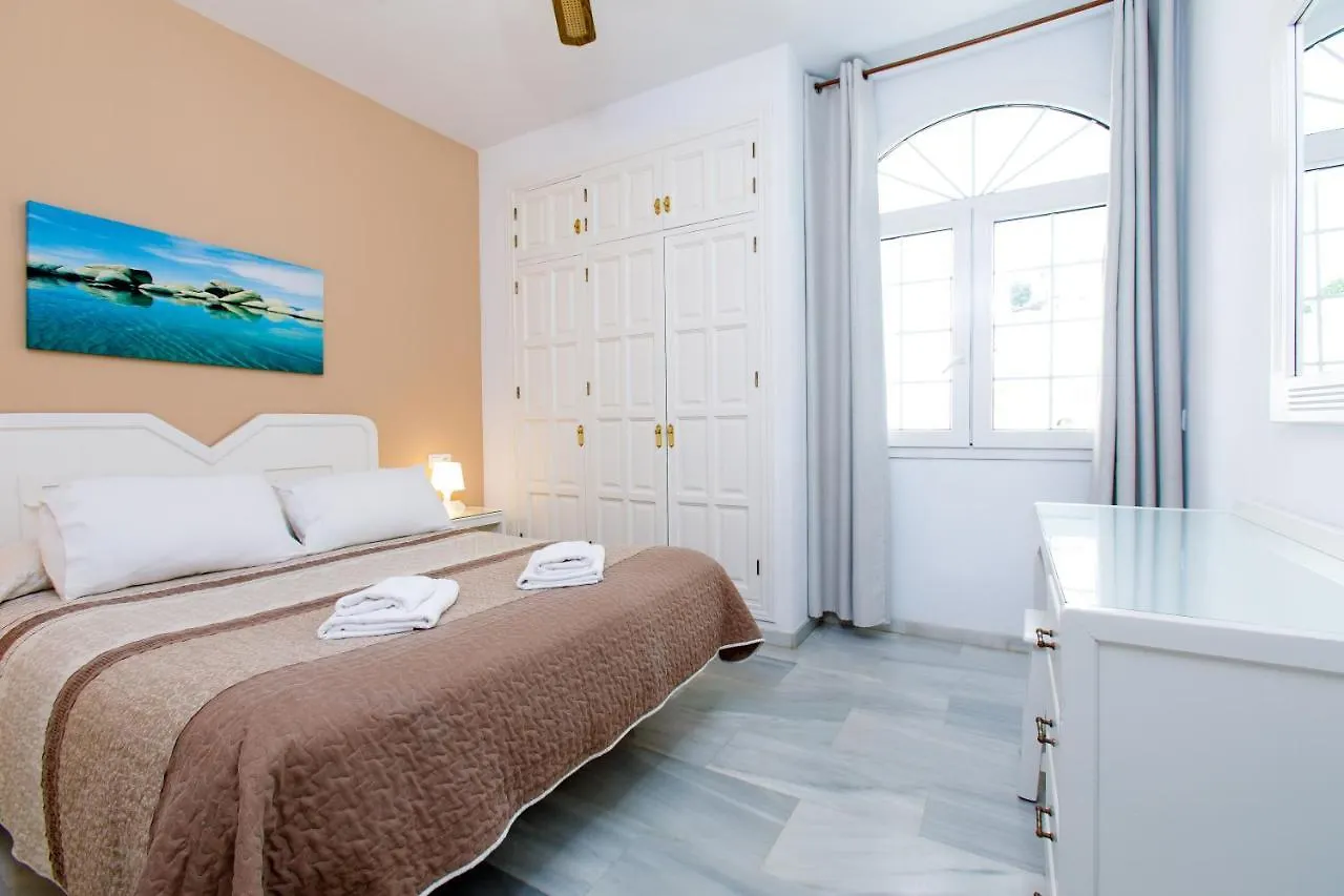 Apartamento At Almoraide Rooms Suites (Adults Only) Nerja