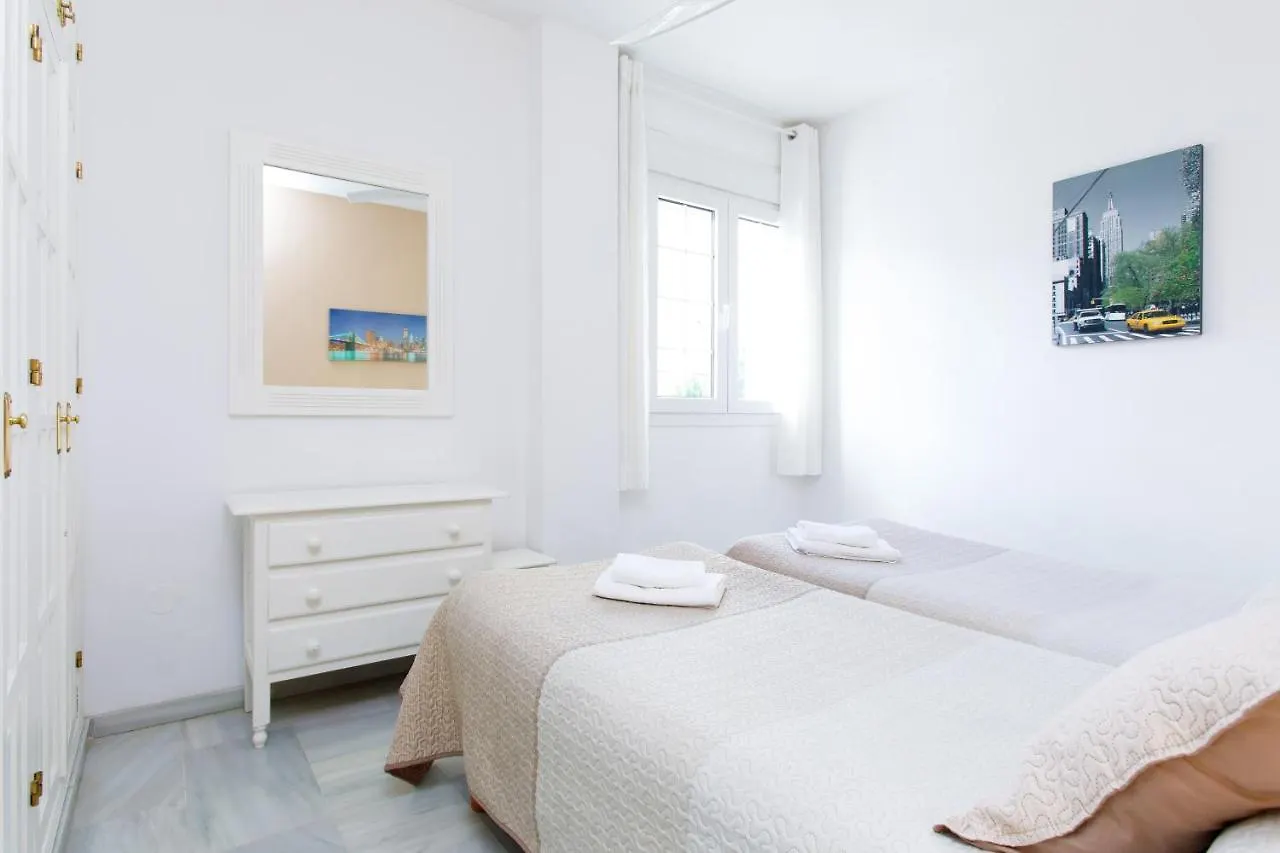 At Almoraide Rooms Suites (Adults Only) Nerja 0*,